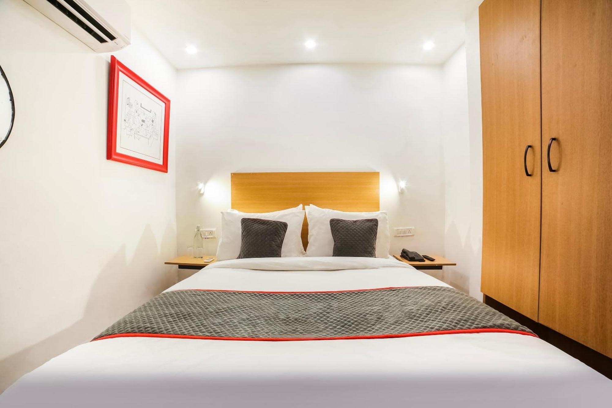 Super Hotel O Nawada Metro 德里 外观 照片