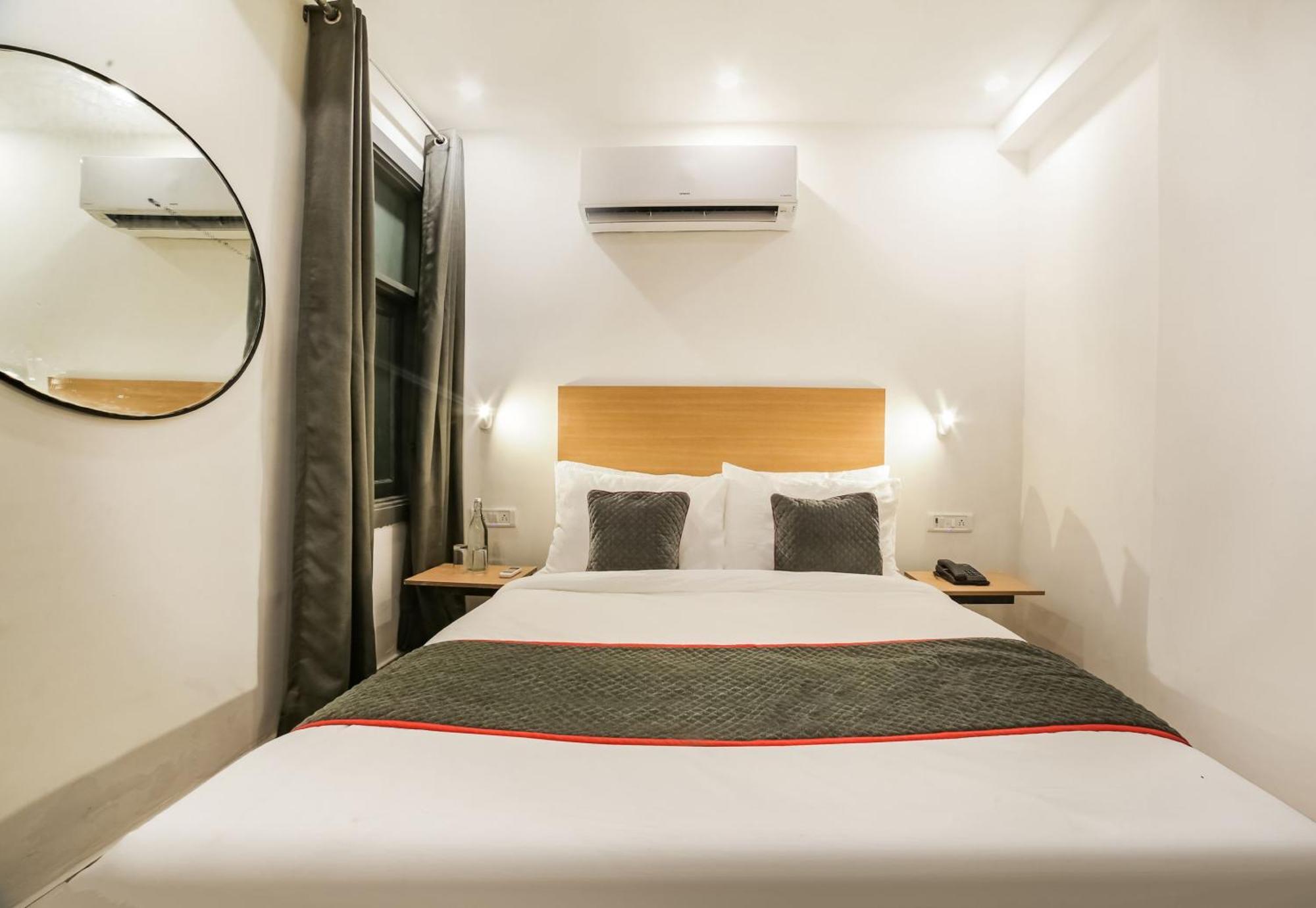 Super Hotel O Nawada Metro 德里 外观 照片