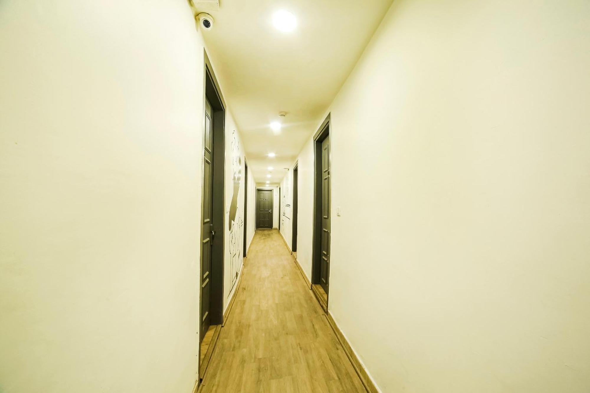 Super Hotel O Nawada Metro 德里 外观 照片