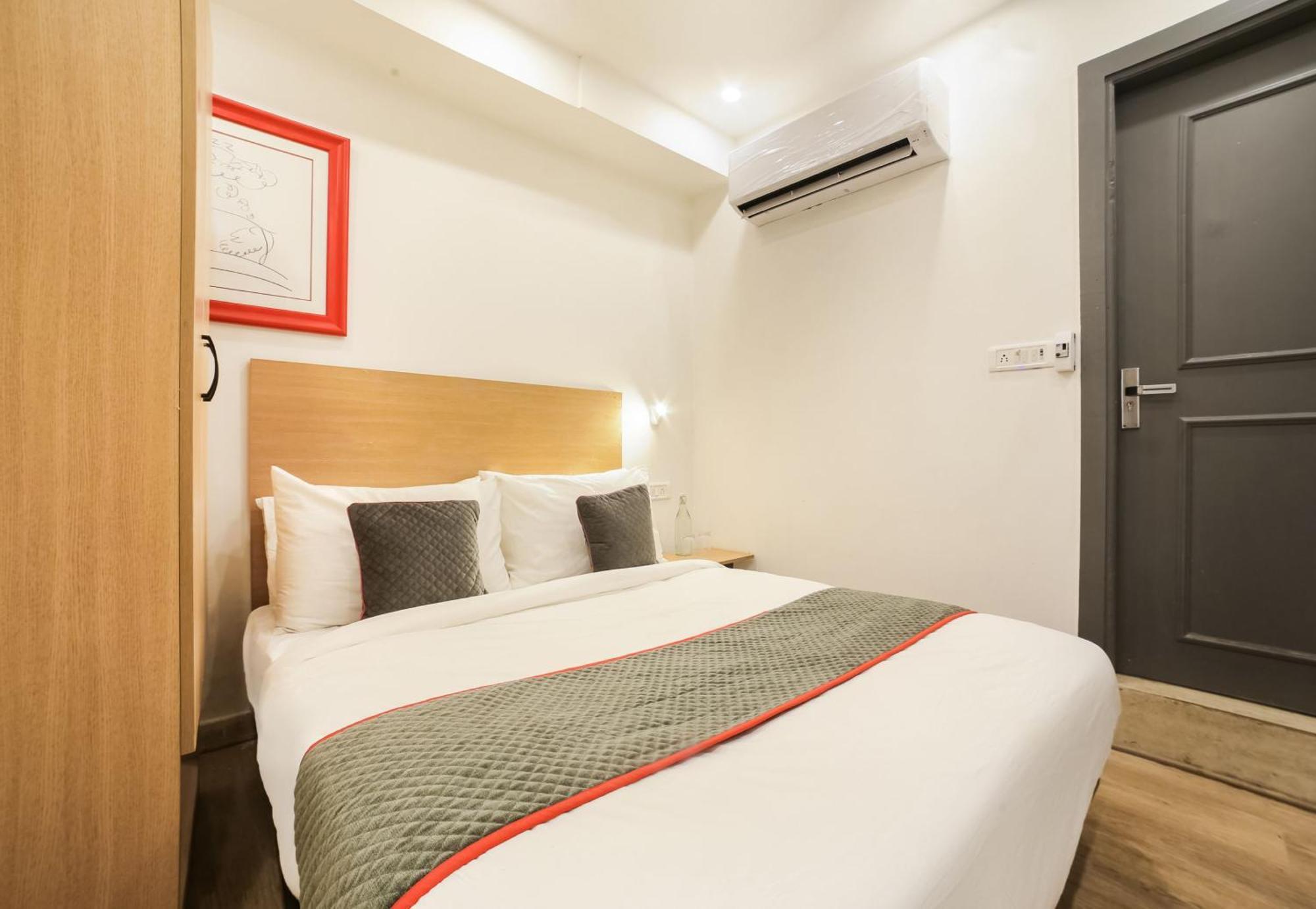 Super Hotel O Nawada Metro 德里 外观 照片